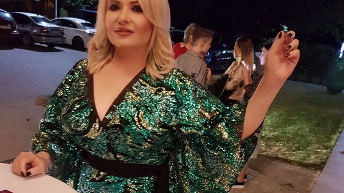 Viorica de la Clejani a strălucit la nunta Soniei Trifan. Artista și soțul ei au fost nași.