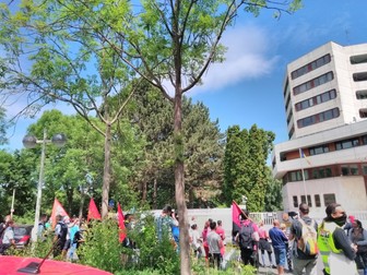 Protestatarii, în fața Consulatului român din Bonn | Foto: sindicatul FAU Bonn