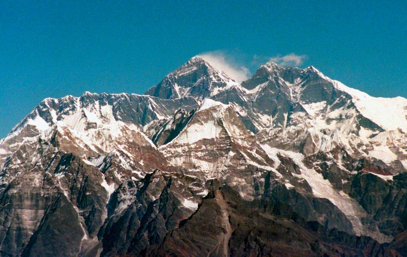 Opt alpinişti sunt daţi dispăruţi în Himalaya după ce nu s-au mai întors la tabăra de bază