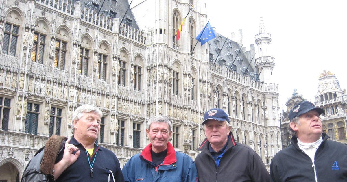 Biro, Dumitrescu, Domide și Sima (de la stânga), la Bruxelles.
