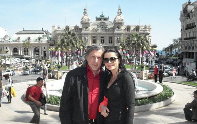 Brigitte Sfăt, logodnica lui Ilie Năstase face cumpărături la Paris