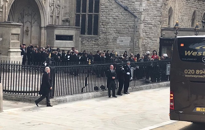 Imagini din culise. Ce au făcut liderii străini la finalul ceremoniei funerare de la Westminster Abbey