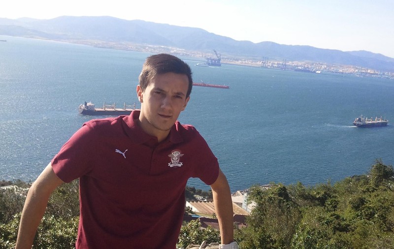 Un fost fotbalist de la Rapid suferă de scleroză laterală amiotrofică, iar vindecarea poate veni din Thailanda. Andrei are nevoie de 30.000 de dolari pentru al doilea transplant de celule stem