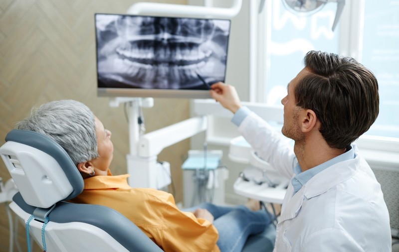 Pregătirea medicală pentru implant dentar: analizele care asigură succesul intervenției