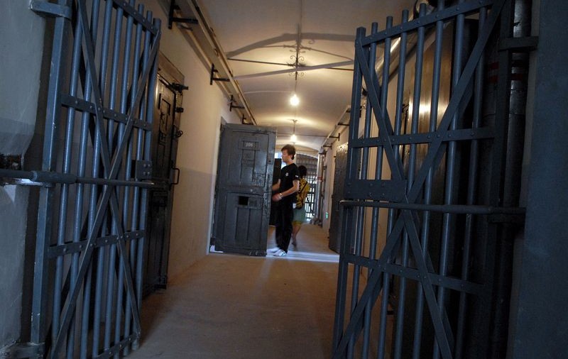 După gratii pentru că a anunţat în glumă un cutremur