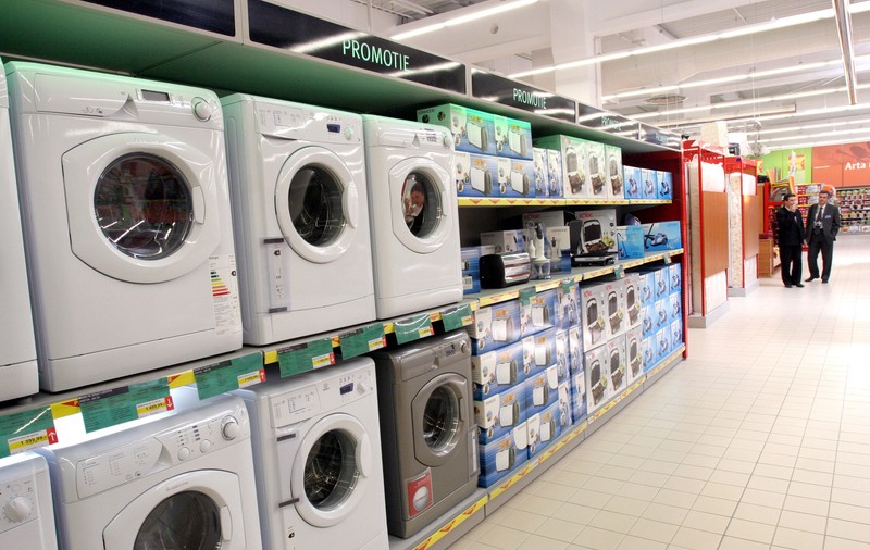 Efectele scăderii nivelului de trai: Bosch anunță că românii au cumpărat mai puține electrocasnice anul trecut. „2023 va fi un an dificil”