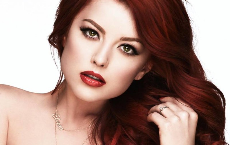CUM ARĂTA Elena Gheorghe, ÎN URMĂ CU 8 ANI! Fanii sunt impresionaţi | FOTO ÎN ARTICOL