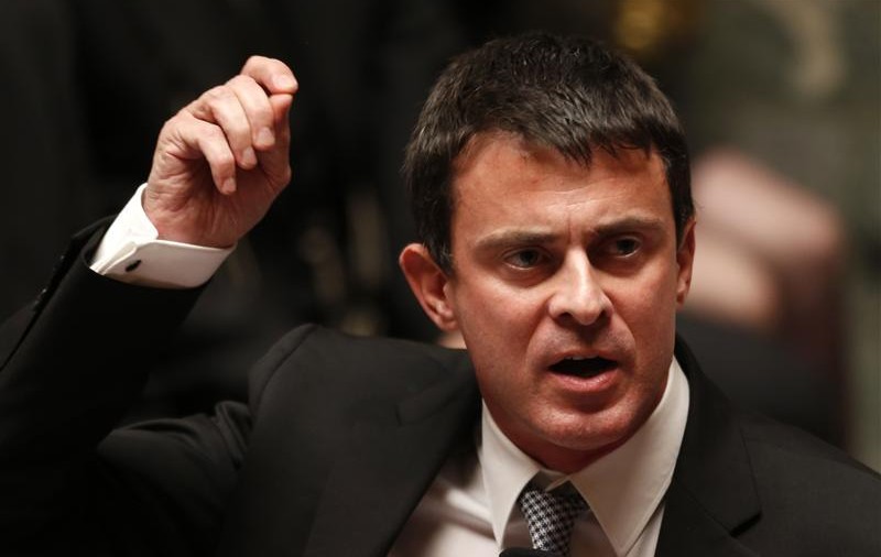 Premierul Franței a stârnit o polemică după ce a invocat un simbol al țării în dezbaterea burkini