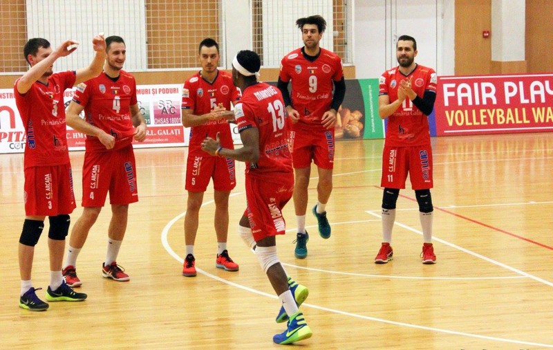 Scriem istorie chiar și când pierdem. Voleibaliștii de la Arcada, eliminați din ”optimile” Challenge Cup, au intrat în istoria acestei discipline