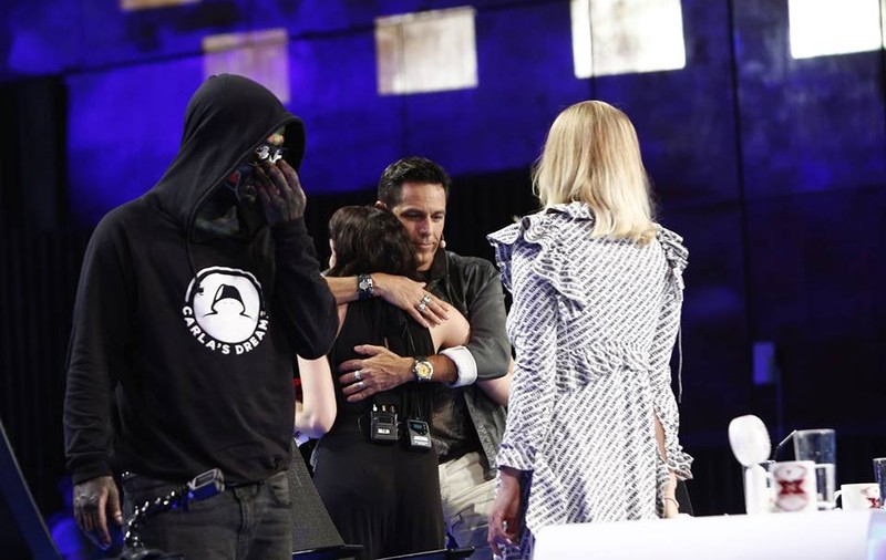 O tânără din America a venit la “X Factor”, pentru a-și cunoaște mama naturală