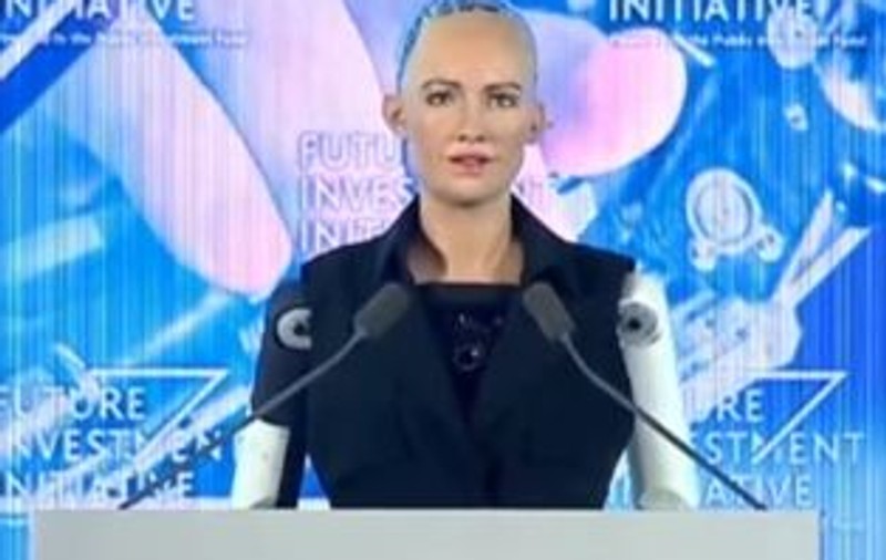 Sophia, primul robot umanoid care a primit cetăţenia unui stat | VIDEO