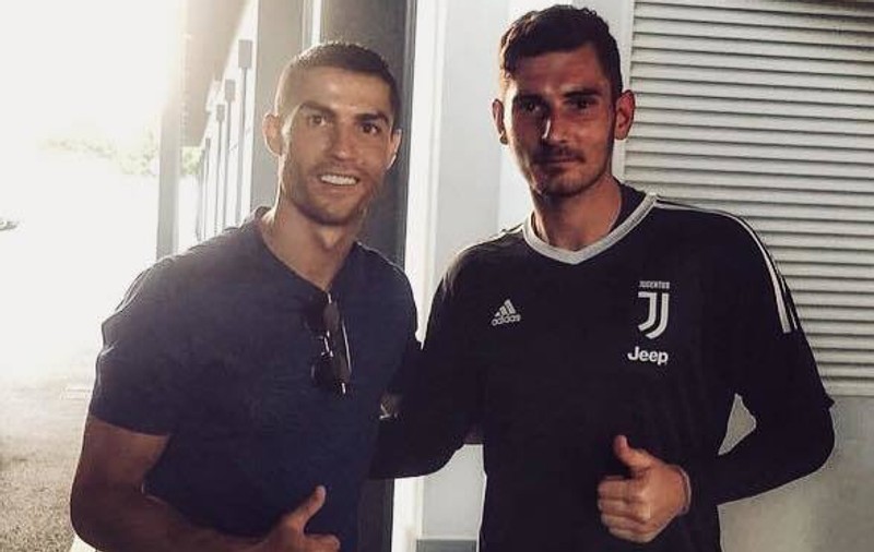 Laurențiu Brănescu, fotbalistul român care s-a pozat cu Cristiano Ronaldo