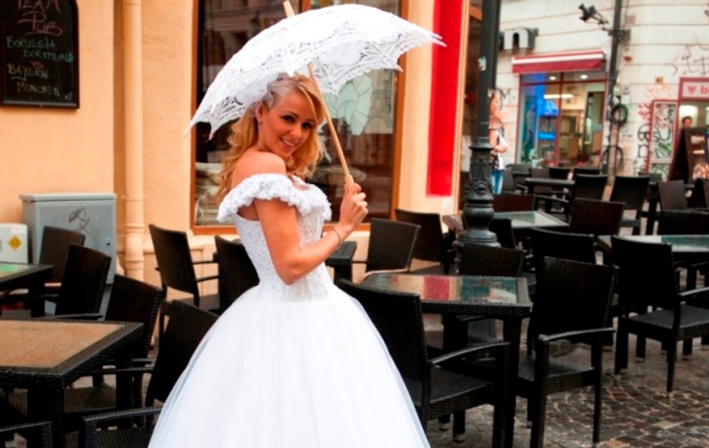 Catrinel Sandu, din nou în rochie de mireasă!