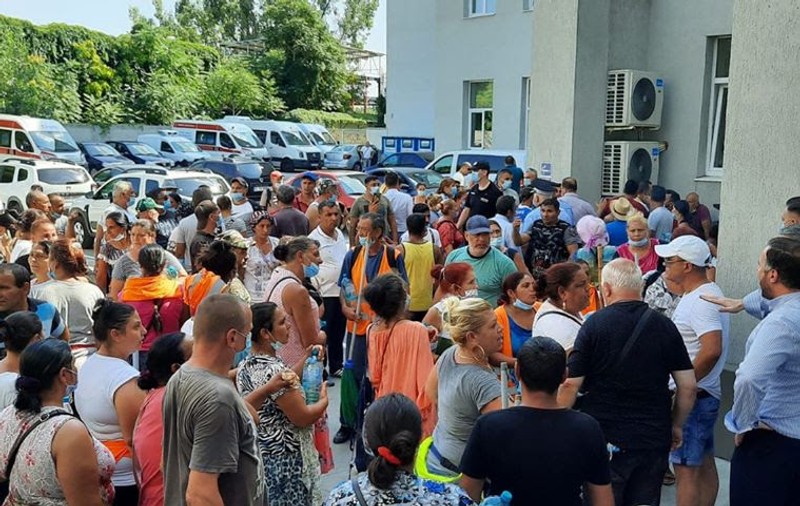 20% dintre angajații din mediul urban susțin că angajatorii  s-au comportat urât în pandemie