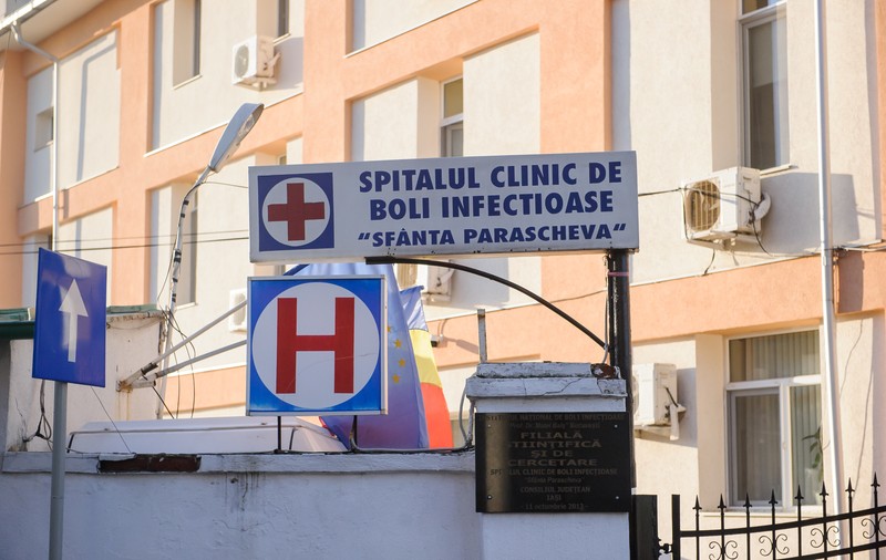 Trei angajați de la o fermă din Iași, internați în spital cu suspiciune de antrax