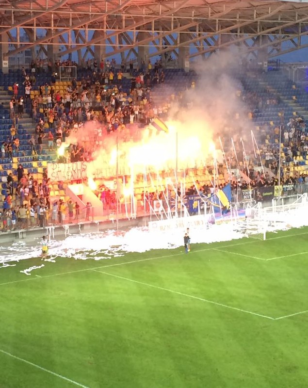 Petrolul Ploiești, încă un show! Peste 5.000 de oameni la meciul de liga a patra Prahova | FOTO&VIDEO