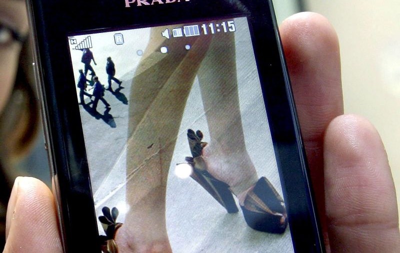 A fost arestat de ziua lui, pentru că a găsit un telefon pierdut 