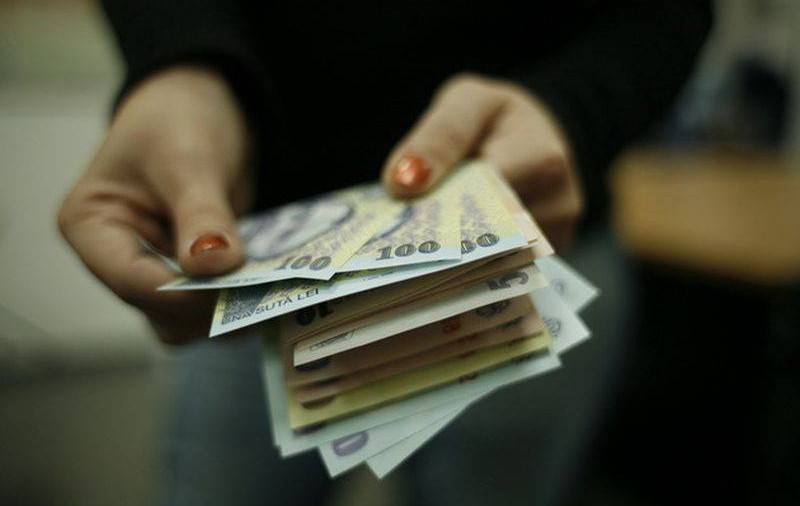 Noua ordonanță a salariilor va fi gata pe 1 iunie. Legea salarizării îngheață sporurile și 7 indemnizații