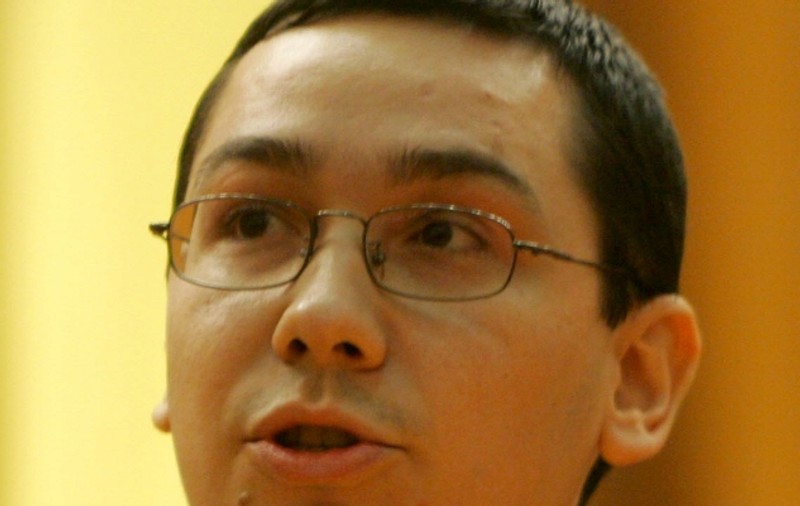 MESAJUL NIMICITOR al lui PONTA pentru BĂSESCU. Replica, după AMENINŢAREA preşedintelui suspendat