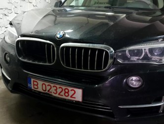 Mașina ministerului a fost prinsă într-un carambol pe șosea