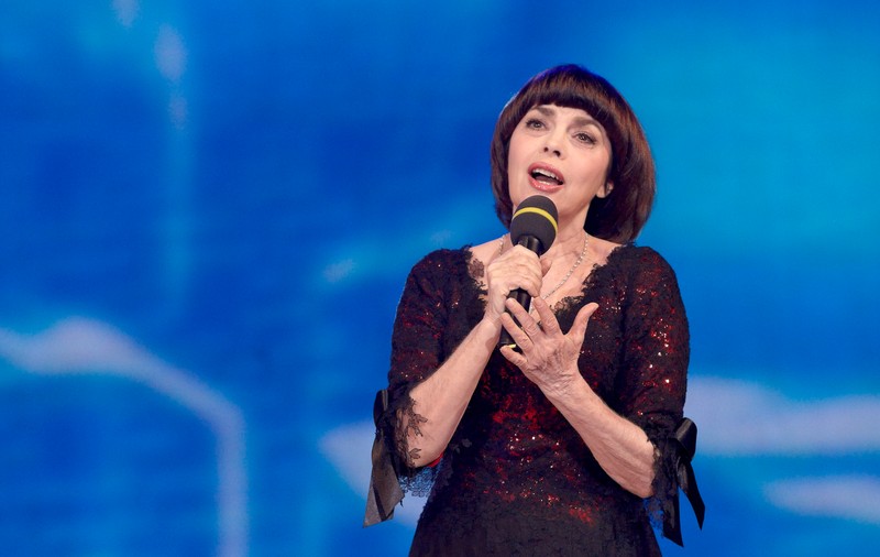 Mireille Mathieu, PRETENŢII DE DIVĂ pentru CONCERTUL din Bucureşti | VIDEO