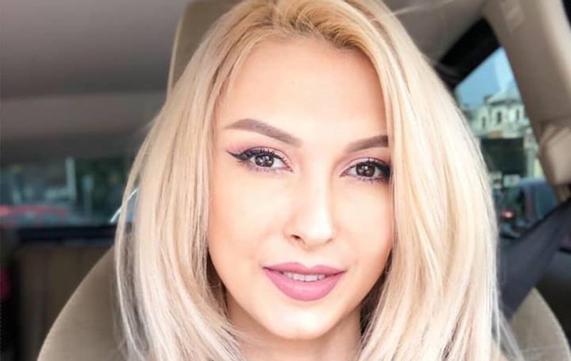 Andreea Bălan a ajuns iar în vizorul Iuliei Albu. "Mai nou, face vlog în/din lift, la naiba!"