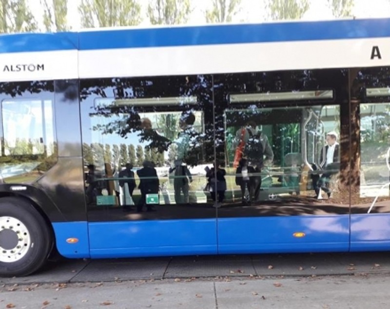Cum arată autobuzul electric care poate circula 20 de ani fără reparaţii. Vine și în România? (FOTO)