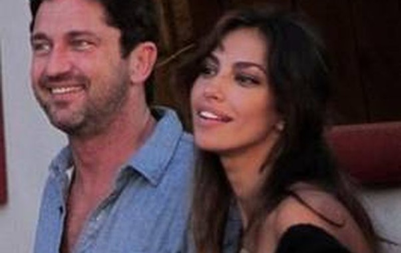 I-AU SURPRINS PE TOŢI CEI DIN JURUL LOR! Ce au făcut Mădălina Ghenea şi Gerard Butler în această dimineaţă!