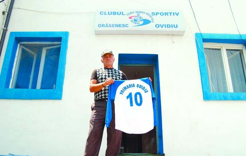 «Gică, ţi-am pregătit tricoul!»