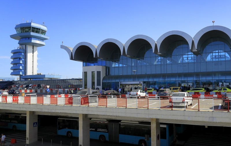 Peste 100 de avioane au avut întârzieri majore în săptămâna Crăciunului, pe Otopeni. Care companie a avut cele mai mari întârzieri