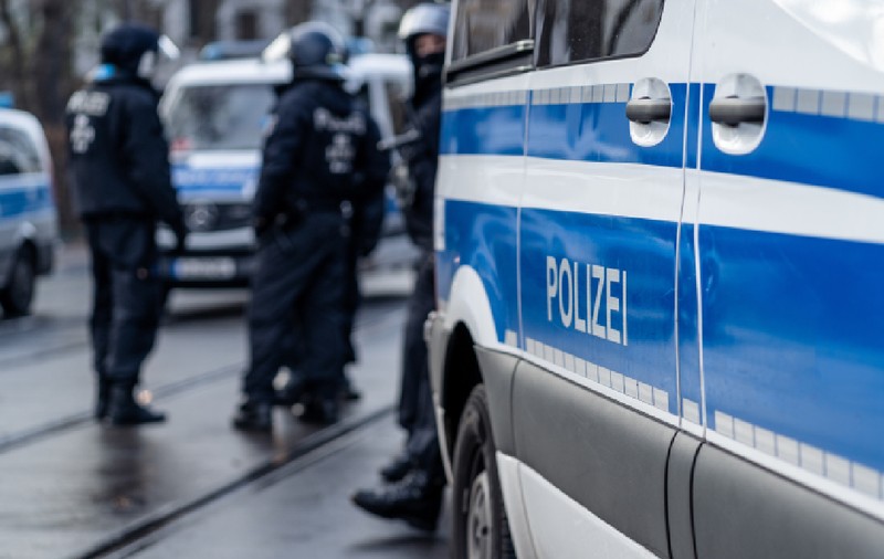 Ce este „trucul lichidului de răcire”, folosit de clanurile din România pentru a frauda statul, în Germania: „Noi nu suntem autoservire!”