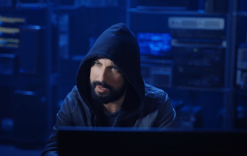 Tarkan provoacă o serie de controverse în Turcia, cu noua sa piesă. Ce mesaje anti-Erdogan ar transmite versurile