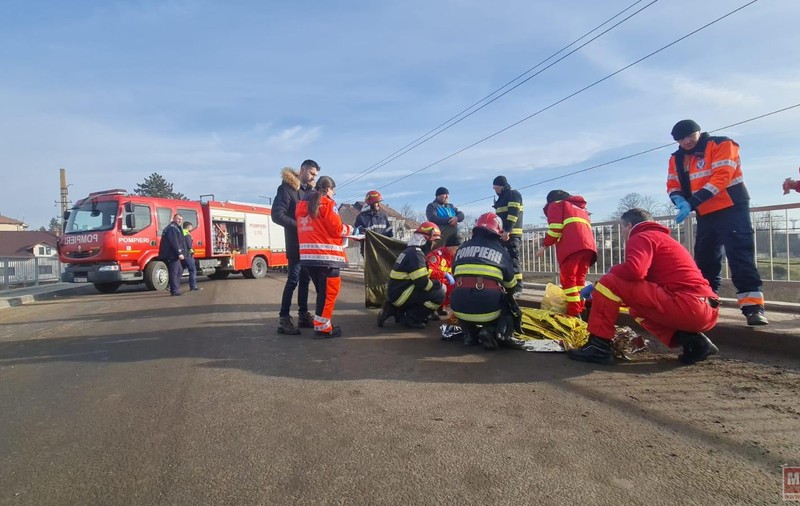 Adolescentă de 14 ani, ucisă cu 25 de lovituri de cuțit, la Trușești, în Botoșani. Suspectul a fost reținut de poliție