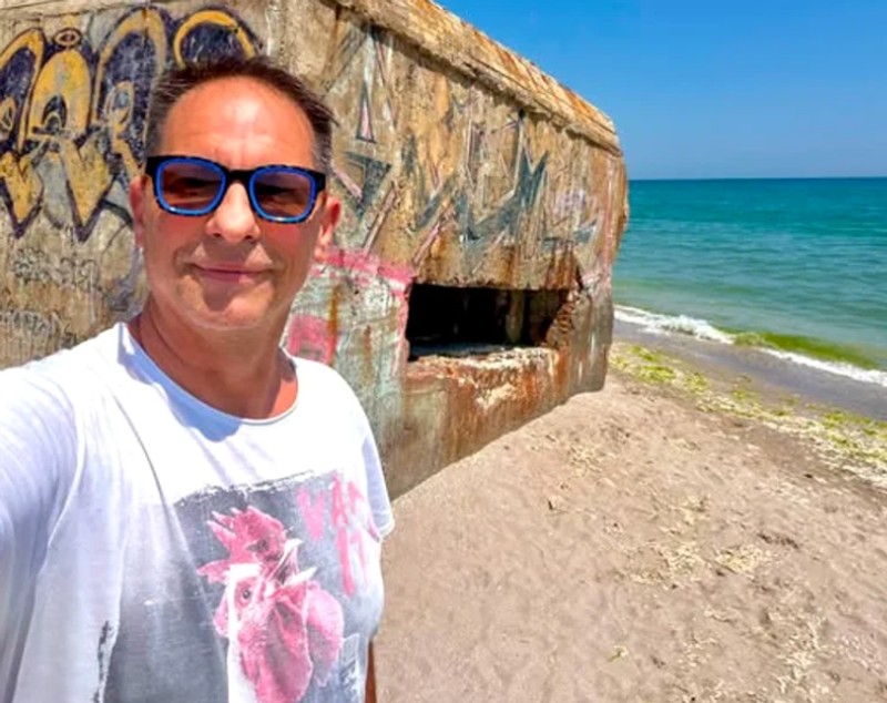Dan Negru critică fără menajamente Festivalul Mamaia: „Am văzut un eveniment ponosit, cu tineri-bătrâni pe scenă”