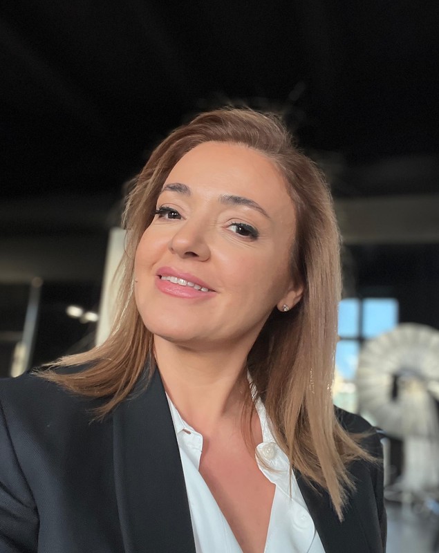 Cristina Bâtlan de la Imperiul Leilor a ajuns în locul în care oamenii merg să moară. Experiență atipică în Asia. „Stăteau pe niște paturi de lemn”