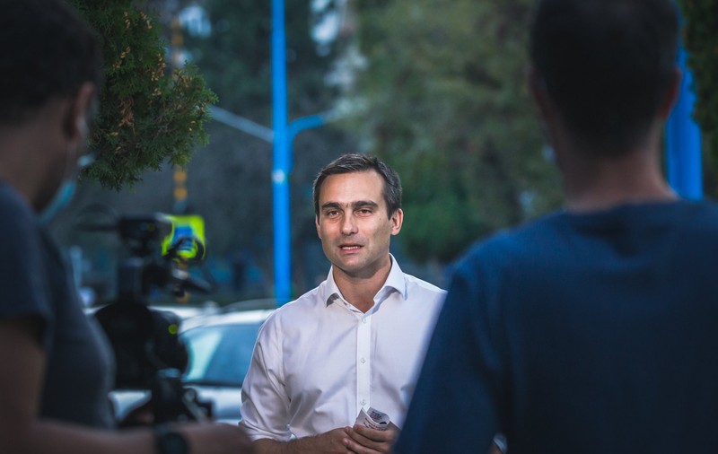 Primarul Brașovului, acuzat că a mințit în CV. Profesor universitar: “Cum să spui că eşti absolvent când ai fost exmatriculat?”