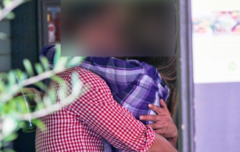 CE MAI IUBĂREALĂ! Sărutări pătimaşe şi atingeri periculoase între o celebră actriţă şi partenerul ei!