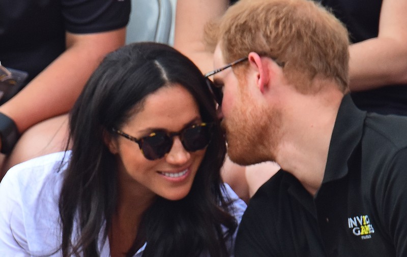 Palatul Buckingham a fost anunțat că Prințul Harry și Maghan Markle nu vor avea o nuntă tradițională