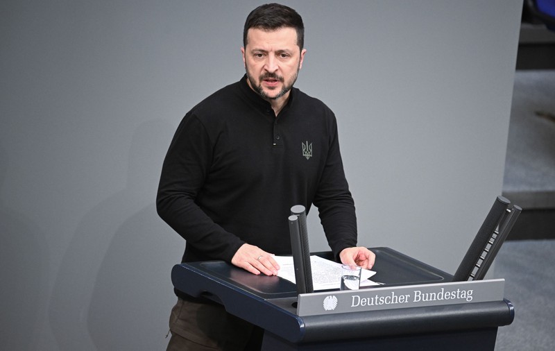 Volodimir Zelenski, discurs în Bundestag: „Vremea compromisurilor a trecut, Putin ne-a ars orașele”
