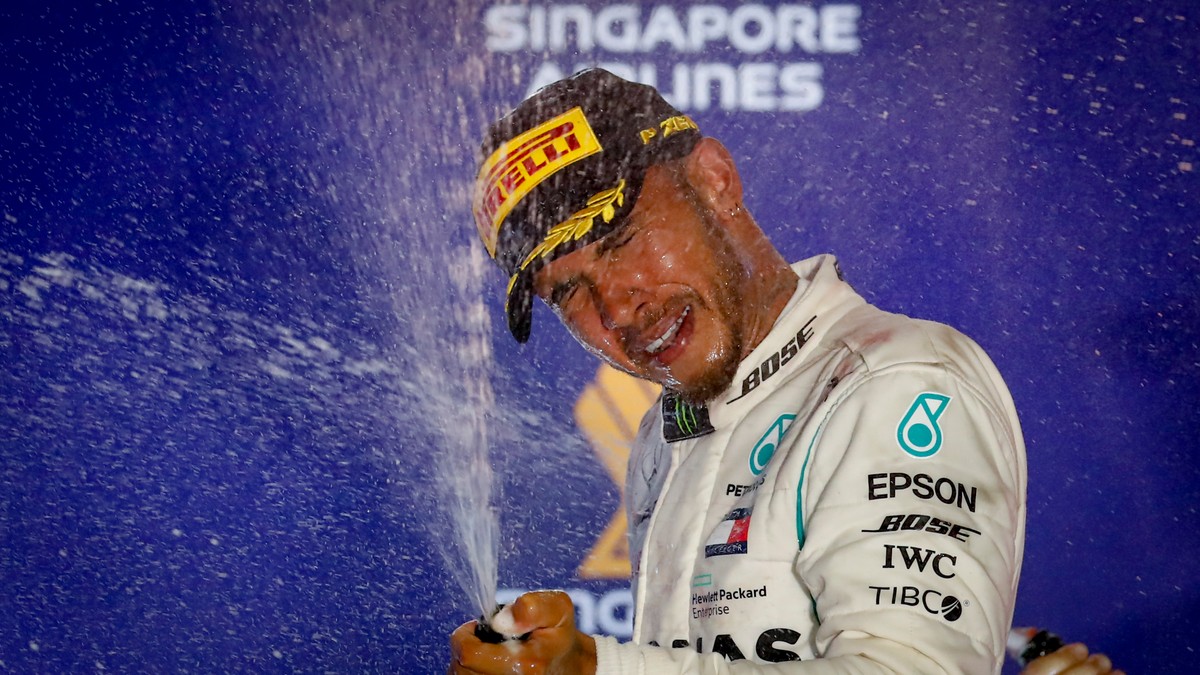 Cvintuplul campion mondial de Formula 1, britanicul Lewis Hamilton (Mercedes), va pleca duminică din pole position pe circuitul de la Yas Marina (5, 554 km), la Marele Premiu de Formula 1 de la Abu Dhabi (Emiratele Arabe Unite), ultima cursă a sezonului 2018.