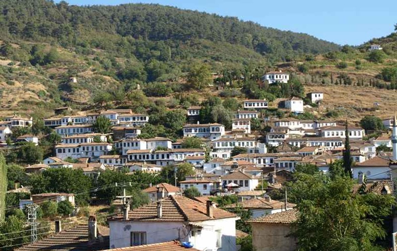 APOCALIPSA a ÎNNEBUNIT turcii! Vezi care este SINGURUL REFUGIU al "CELOR SALVAŢI"!