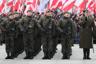 Armata Poloniei are aproximativ 150.000 de militari | Foto: EPA