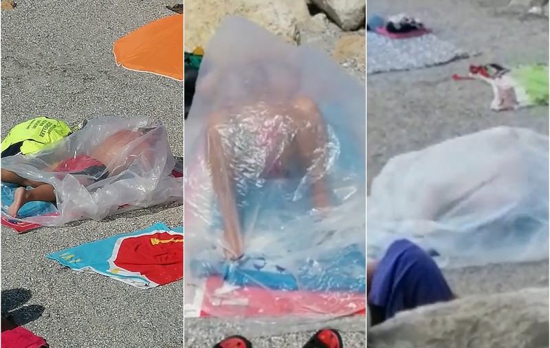 Bărbat într-un sac de plastic la plajă, în Eforie. Explicația i-a lăsat muți pe cei care râdeau de el
