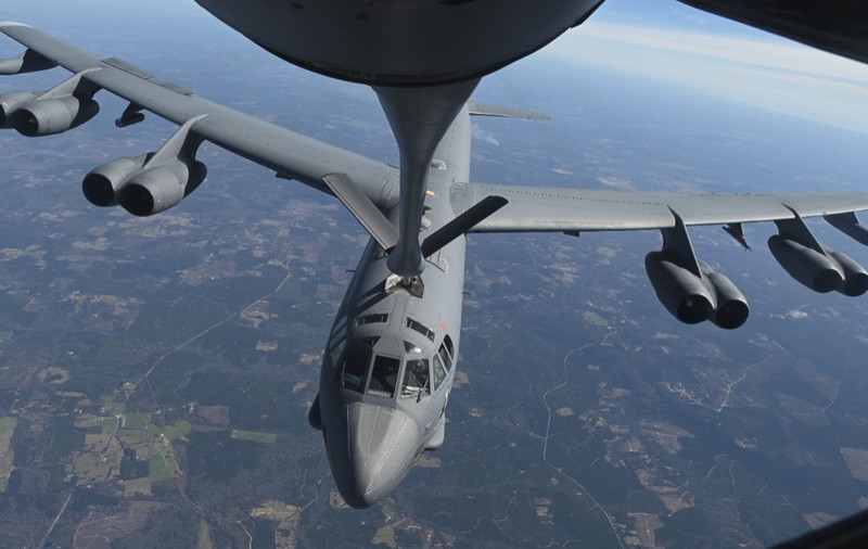 SUA au trimis la București al șaselea avion KC-135 Stratotanker pentru realimentarea avioanelor militare
