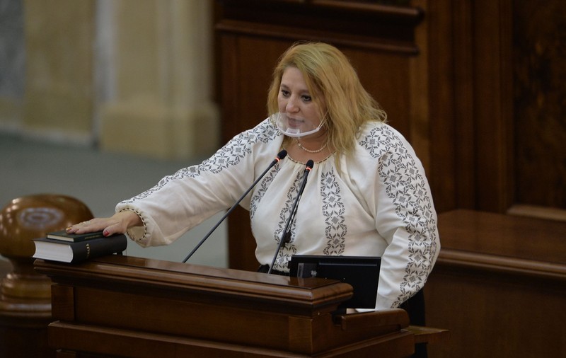 Diana Șoșoacă, amendată cu 5.000 de lei de CNCD, după ce l-a trimis pe Arafat „în țara lui de baștină”