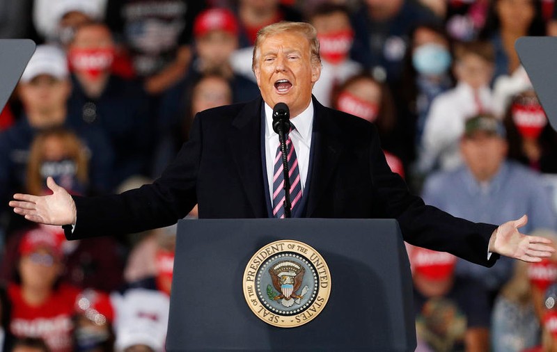 Predicția fostului avocat al lui Trump: “Ar putea fi primul președinte care ajunge de la Casa Albă la pușcărie”