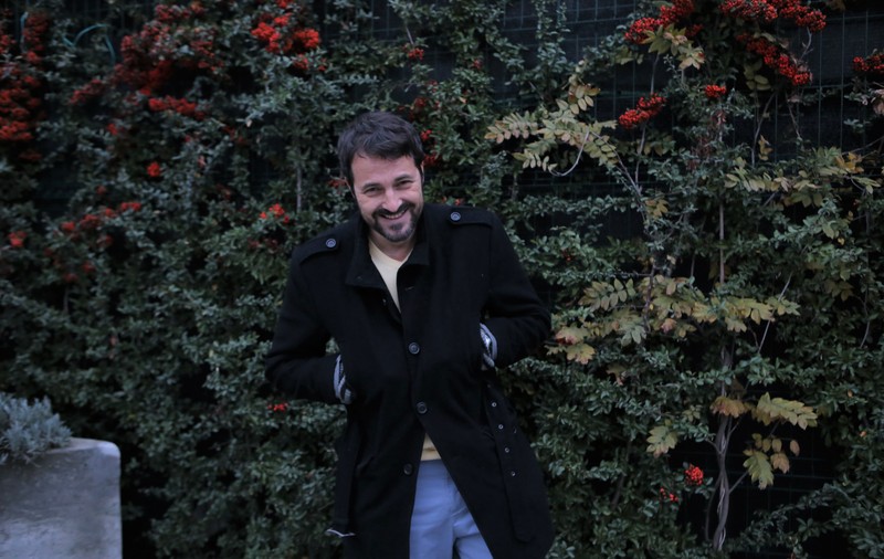 VIDEO | Andrei Aradits și-a luat casă, a făcut un copil, a plantat un copac și acum își caută... un loc de veci!