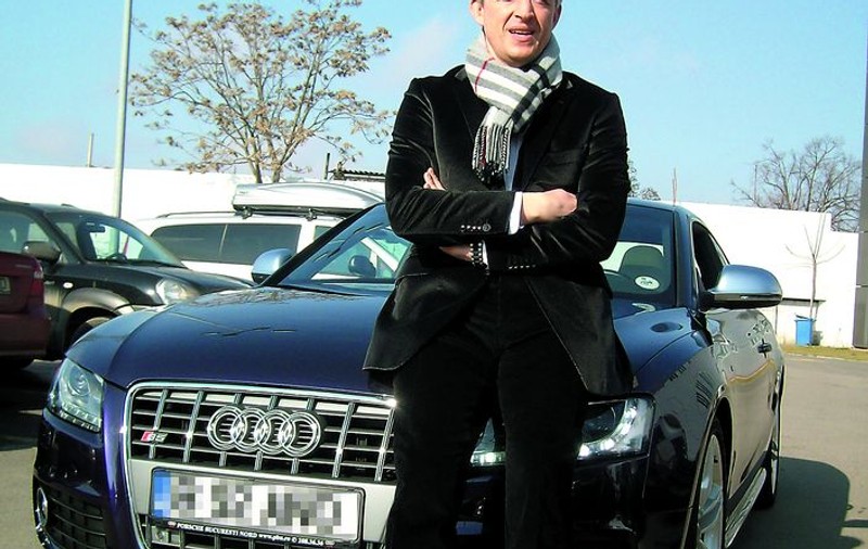 Morariu şi-a luat limuzină de 80 000 de € 