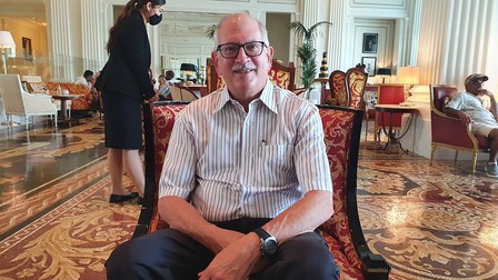 Profesorul David Hirsch