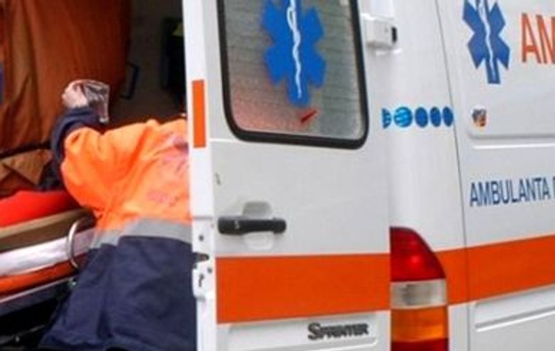 Doi bărbați s-au electrocutat în gara din Craiova în timp ce efectuau lucrări de întreținere